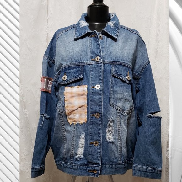 Oversized Distressed Denim "Love" Jacket - Picture 15 of 16